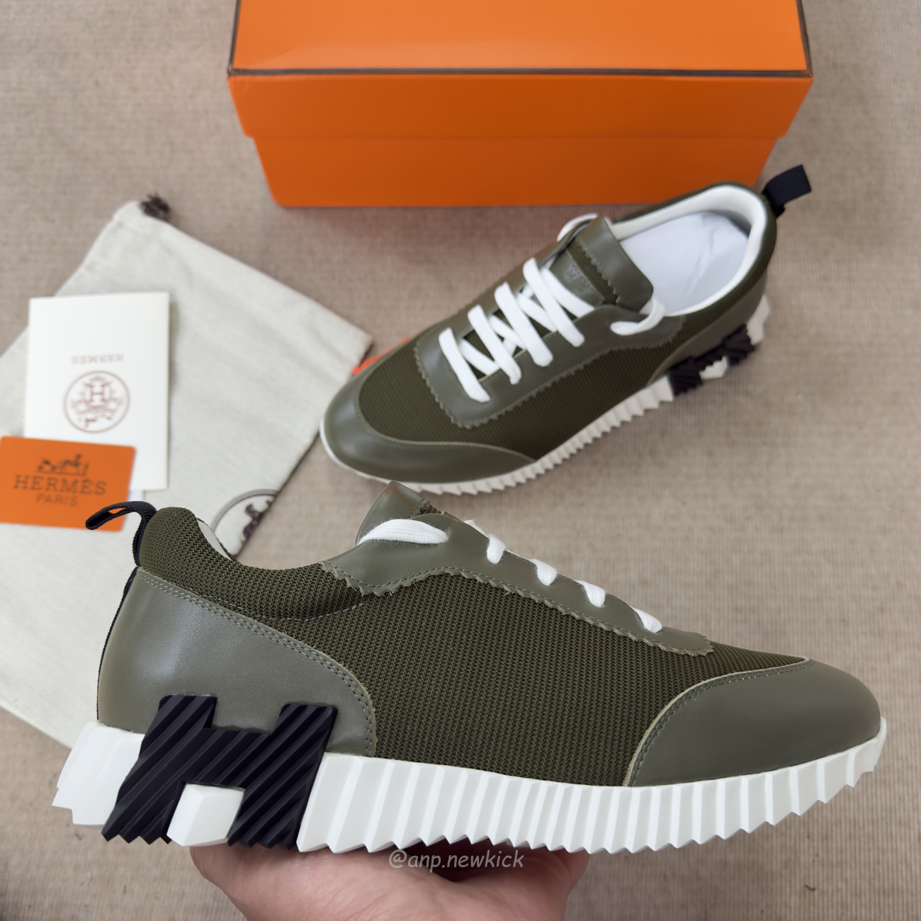 Hermes Bouncing Sneaker Matcha Blanc (5) - www.newkick.vip